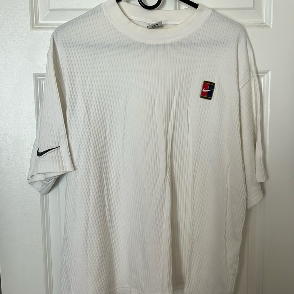 Vintage Men’s Nike Ribbed Cream/White Shirt, Large